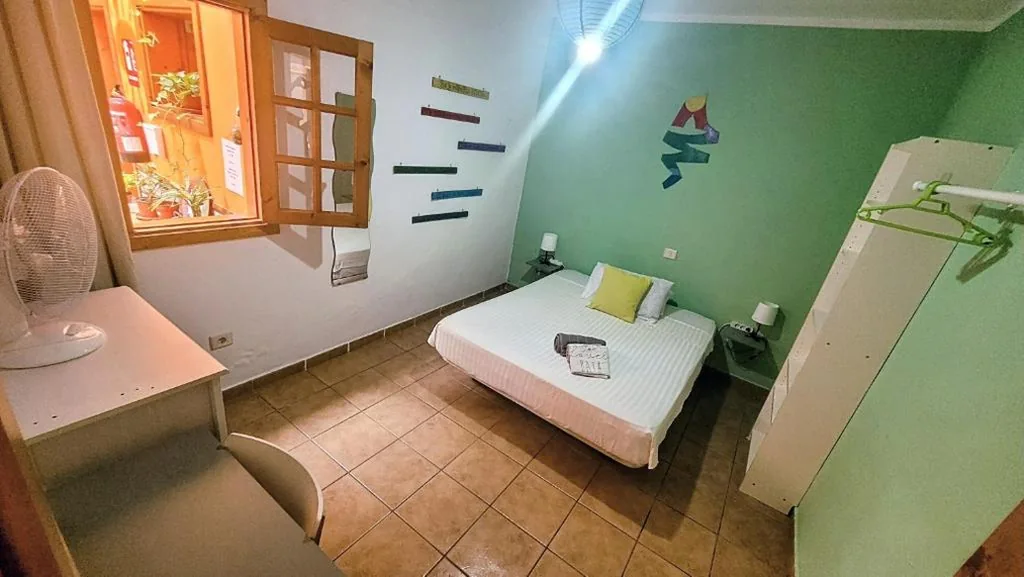 Standaard tweepersoonskamer met gedeelde badkamer — Eden GuestHouse