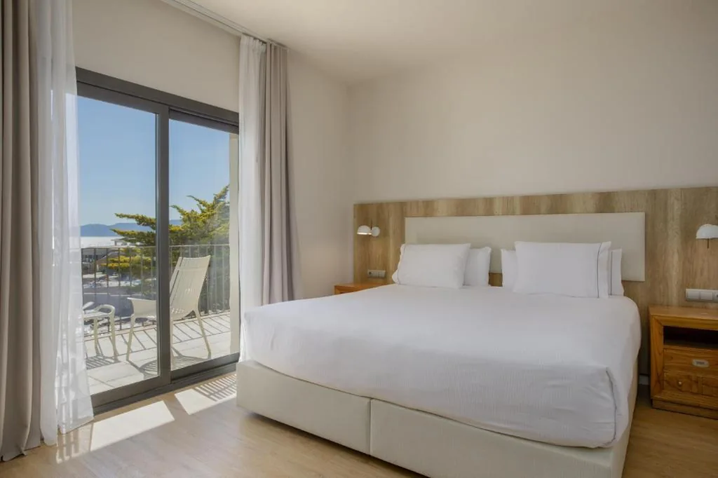 Camera doppia Superior con vista mare - 1 o 2 letti — Eden Roc Hotel & Spa by Brava Hoteles