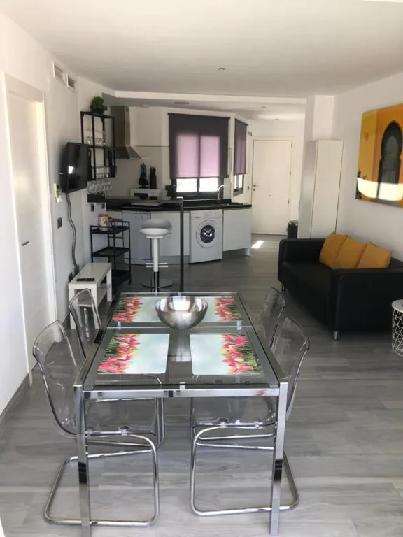 Apartamento de 2 dormitorios con balcón — Edificio Resort Gran8Nerja