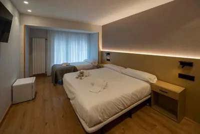 EightRooms La Rioja Pension — foto 7