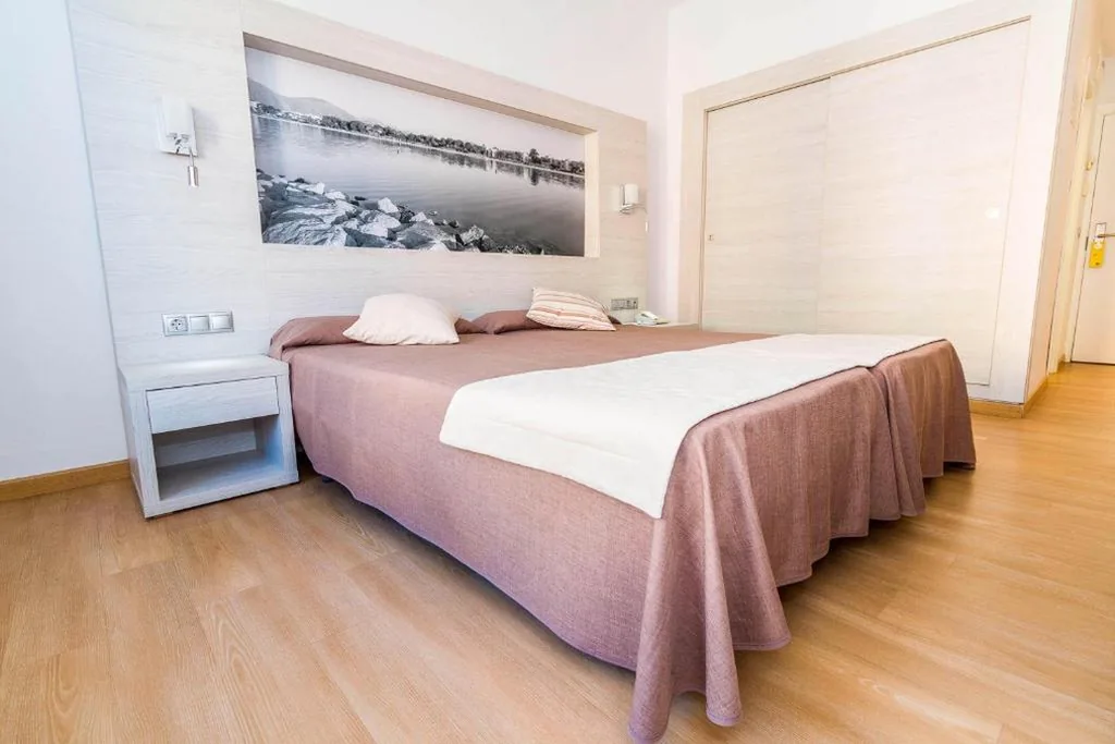 Camera Doppia con Letti Singoli — Eix Alcudia Hotel Adults Only