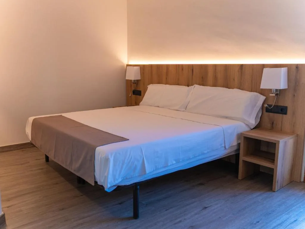 Doppelzimmer mit Terrasse — El 9 Baral-la