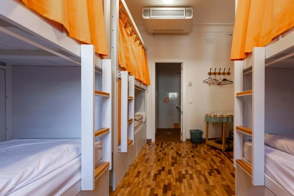 Habitación Familiar con ducha — El Albergue de Sigüenza