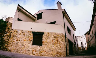 El Aprisco, con piscina climatizada en Hueva-Guadalajara — foto 10