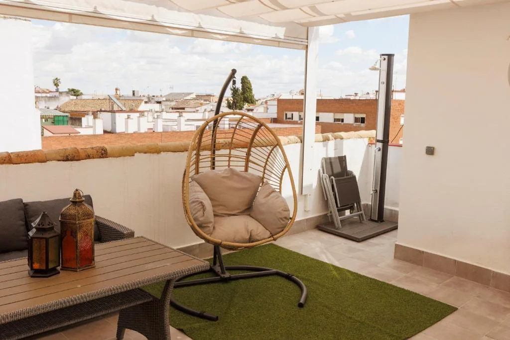 Habitación Doble con terraza — El ático de Osario 5 con terraza - Great location
