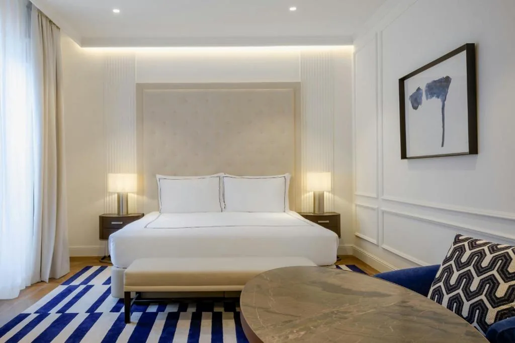 Habitación Superior con cama extragrande — El Autor Hotel, Madrid, Autograph Collection