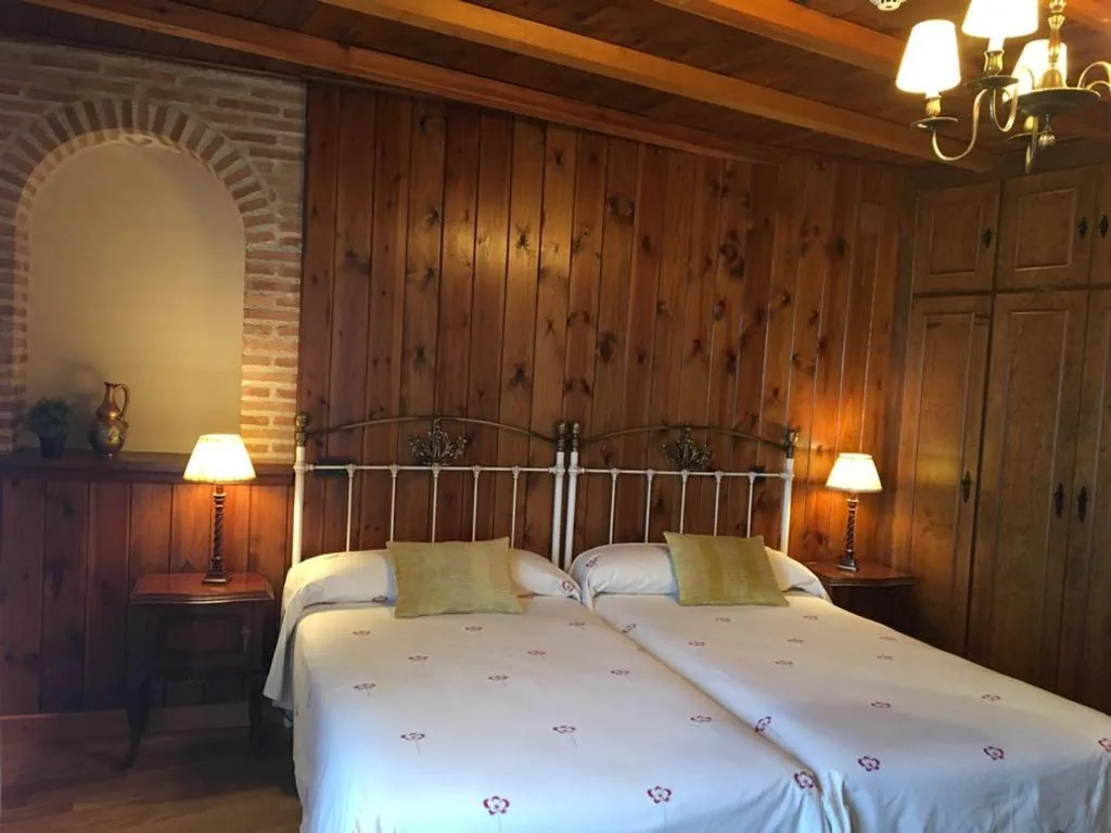 Twin Room — El Barondillo