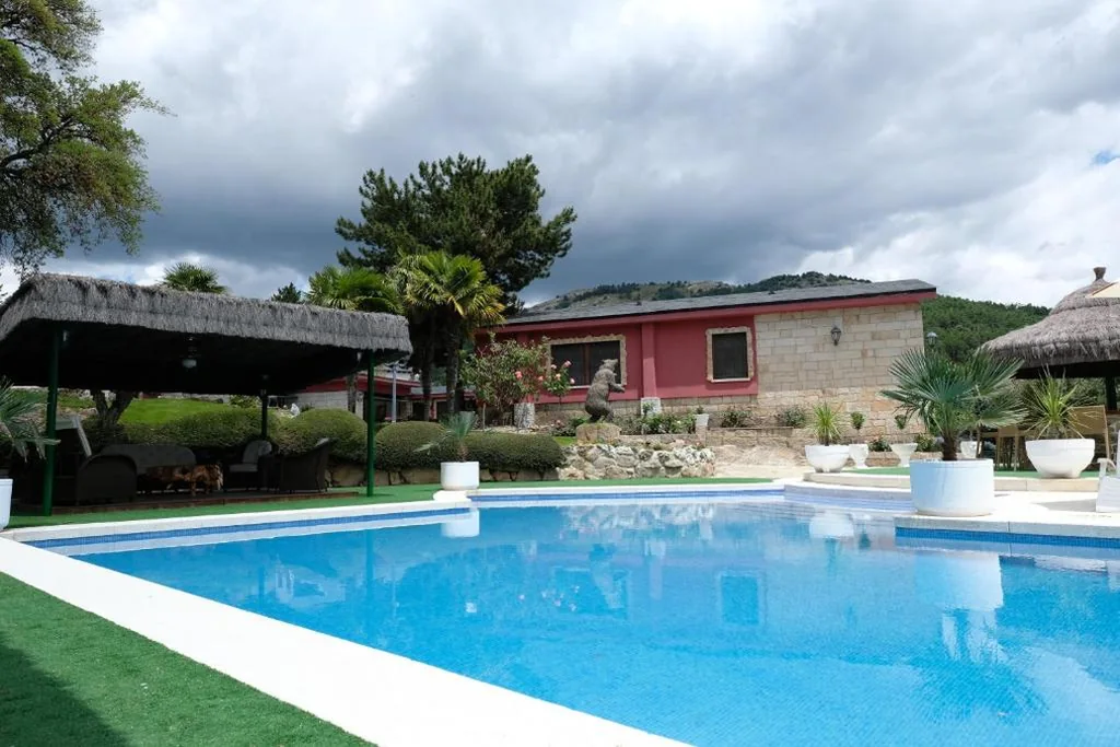 Villa con piscina privada — El Barranco de Miraflores