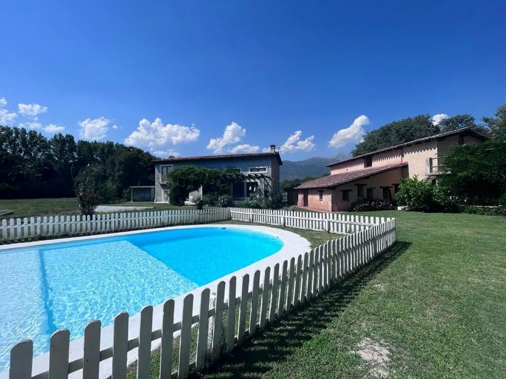 Casa de 5 dormitorios — El Bosque de Candeleda
