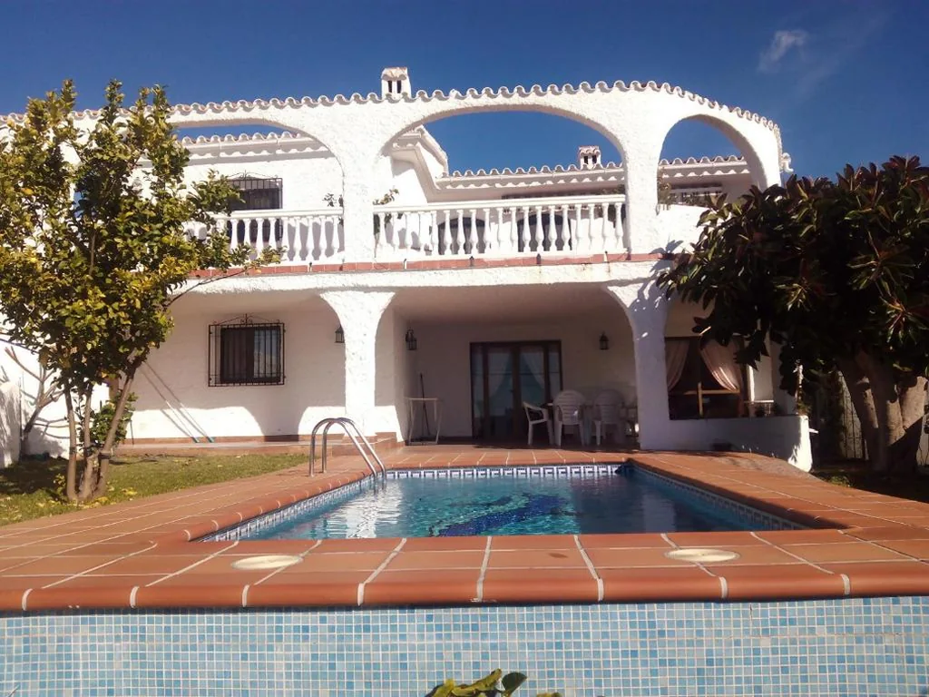 Villa con piscina privada — El Capistrano