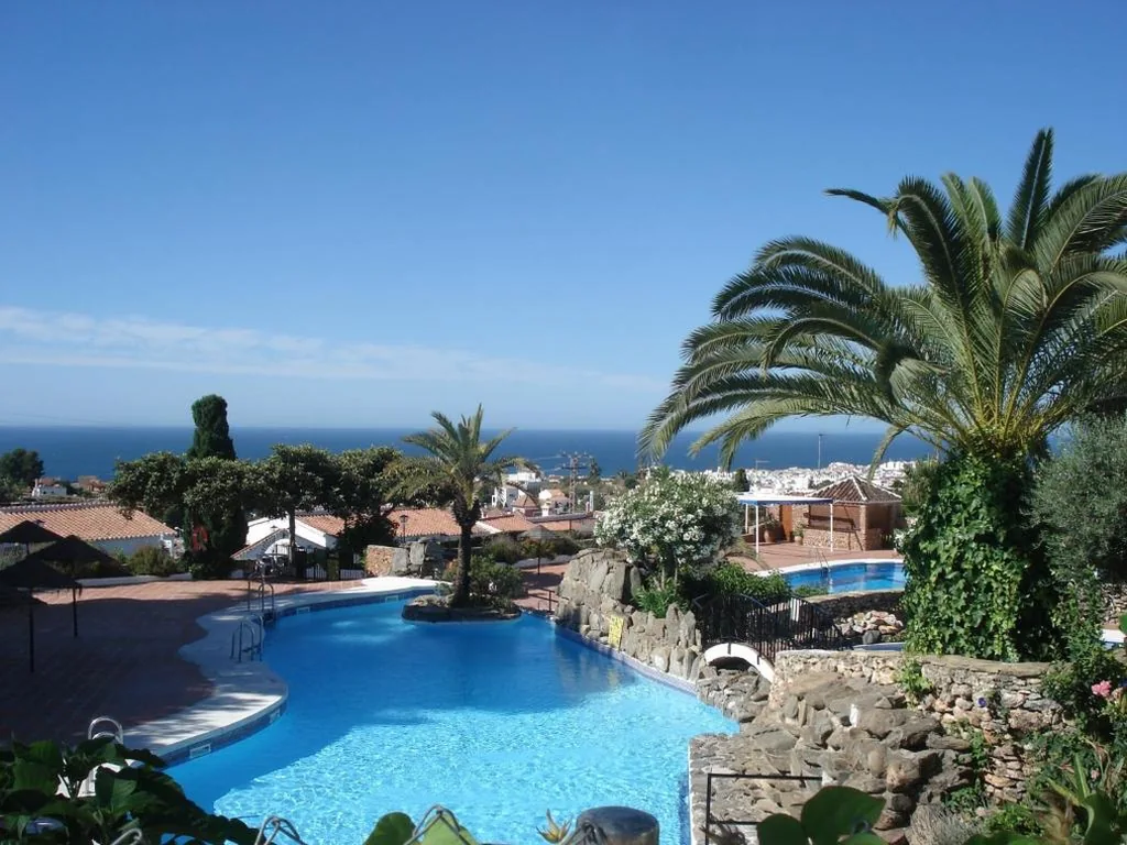 Apartamento de 3 dormitorios (6-8 adultos) — El Capistrano Sur