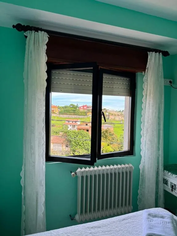 Doppelzimmer mit 2 Einzelbetten — El Castañu de Cué