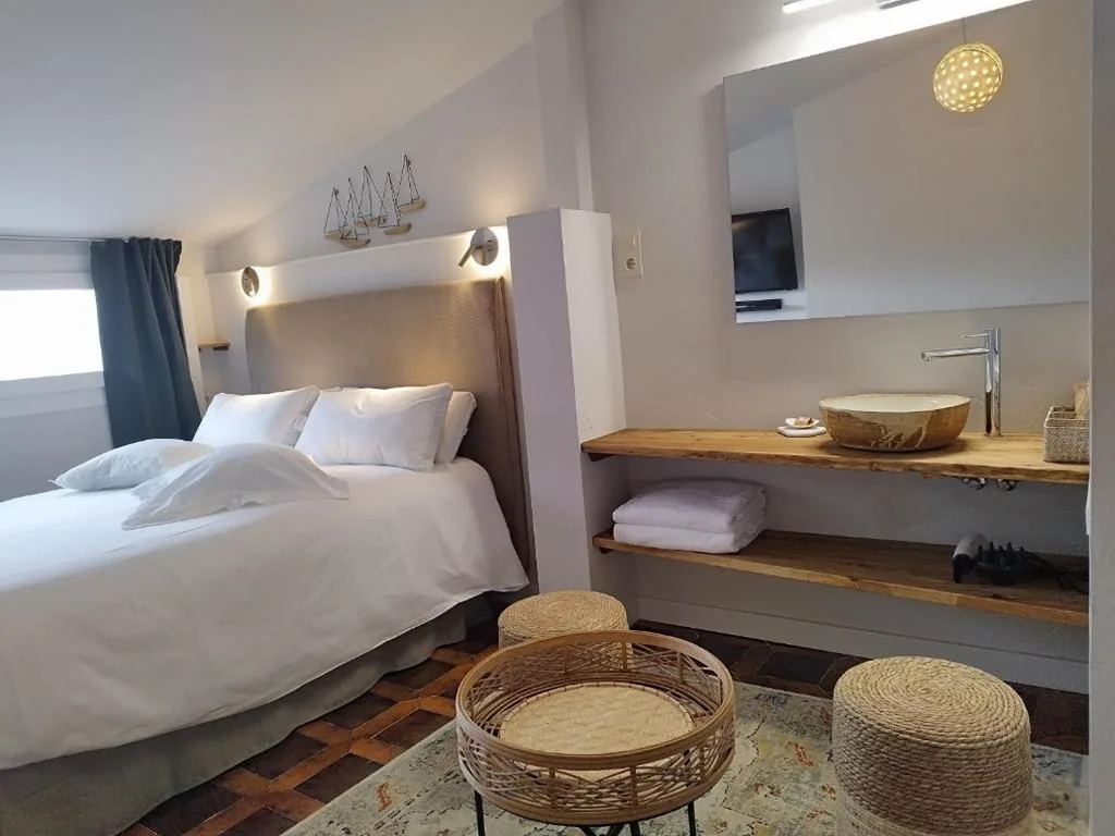 Habitación Doble con vistas a la montaña — El Cielo de Cebreros
