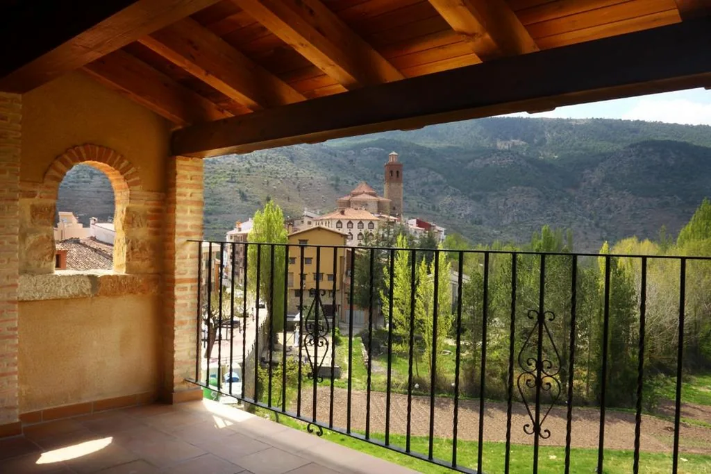 Habitación Familiar con terraza — El Cierzo de Javalambre