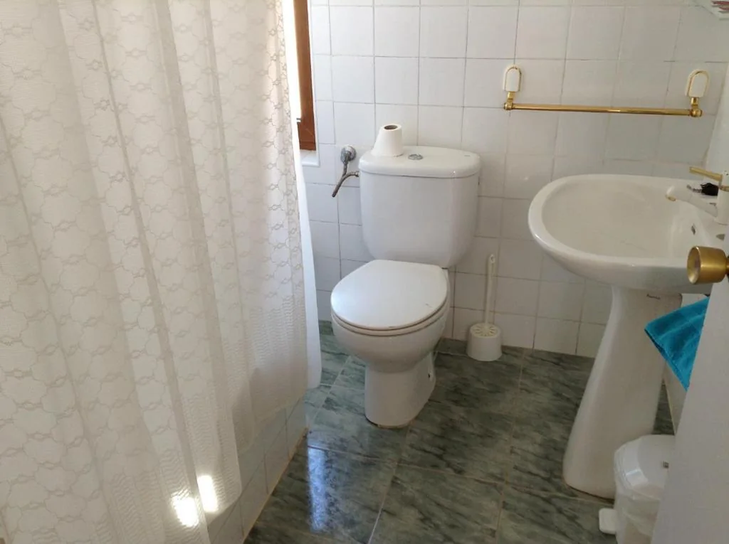 Double Room with Private Bathroom — EL DELFÍN VERDE