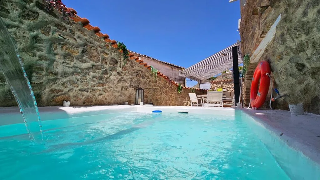 El Edén Casas Rurales con Piscina y Jacuzzi