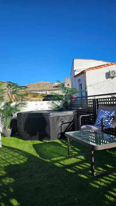 El Edén Casas Rurales con Piscina y Jacuzzi — foto 11
