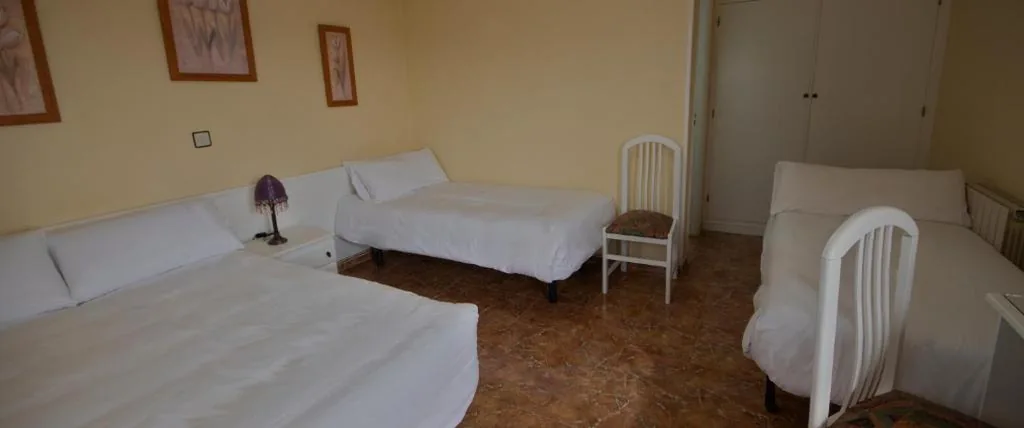 Habitación Familiar con vistas al jardín — El Espino Albar - AutoCheck-in