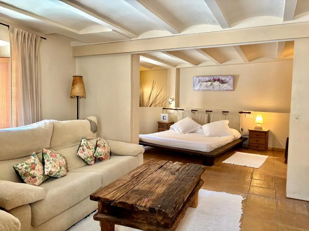 Estúdio com cama extragrande — El Fort d'Ullastret
