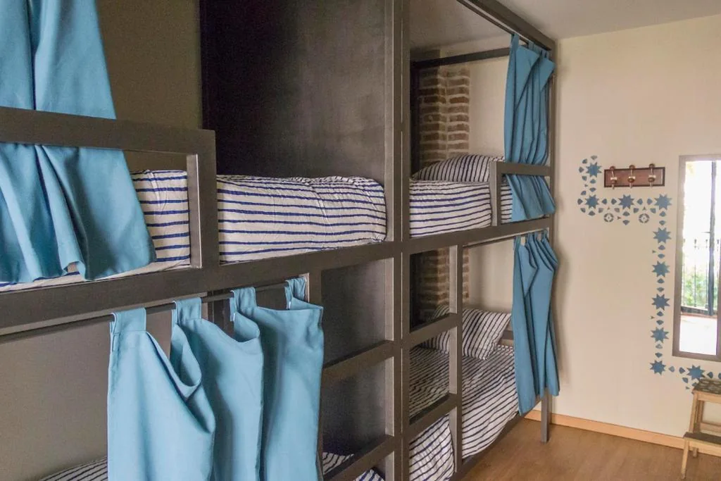 Posto letto in dormitorio misto da 6 posti — El Granado Hostel