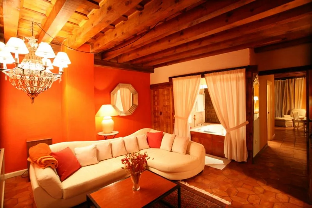 Suite Deluxe — El Hotel De La Villa