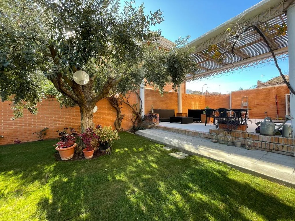 Casa de 3 dormitorios — El Jardin de la Palmera con 2 Parking