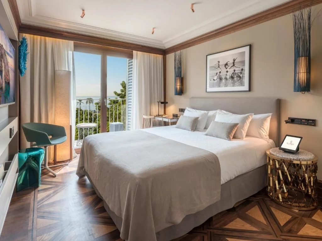Signature Double Room with Side Sea View — El Llorenc Parc de la Mar - Adults Only (+16)