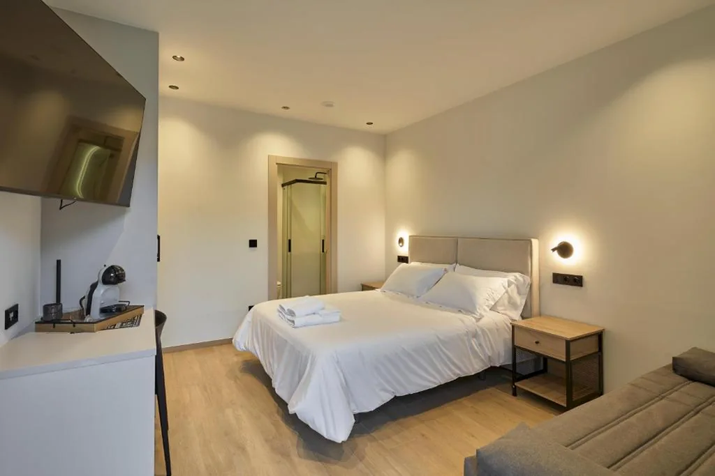 Habitación Doble Deluxe con acceso a la piscina - 1 o 2 camas — El Merendero de Burgos