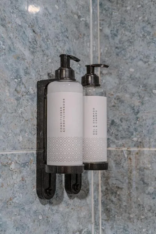Habitación Doble Deluxe con bañera de hidromasaje - 1 o 2 camas — El Mirador De La Consentida Rooms & Suites Boutique