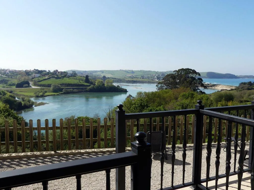 バルコニー付きダブルルーム — El Mirador de Trasvia Comillas