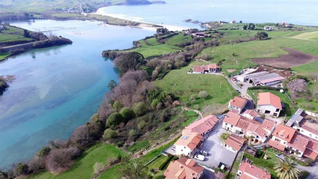 テラス付きツインルーム — El Mirador de Trasvia Comillas