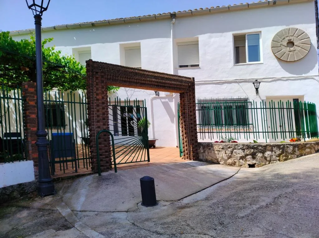 Deluxe-Zimmer (1 Erwachsener + 2 Kinder) — El Molino Hostal-Restaurante