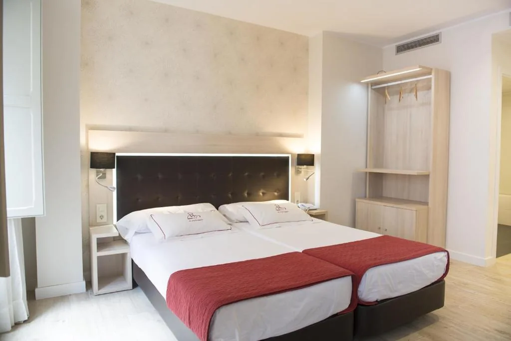 Habitación Doble Superior (2 adultos + 1 niño) — El Mudayyan