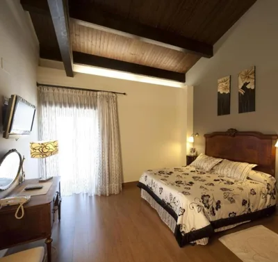 El Mudéjar Casa Histórica con Piscina Privada para Grupos — Foto 11