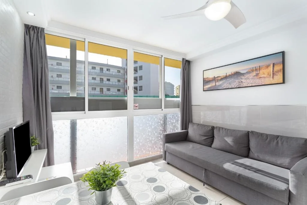 Apartamento de 1 dormitorio con jardín — El Nido de los Ángeles