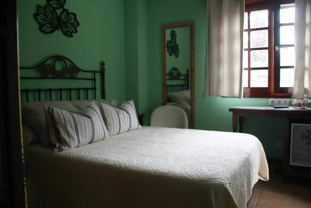 Doppelzimmer mit Bergblick — El ParaÍso de Guriezo