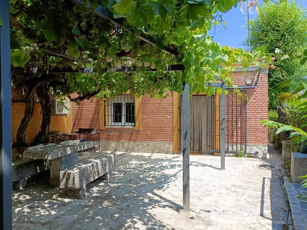 ベッドルーム3室の家 — El patio de Rio Lozoya