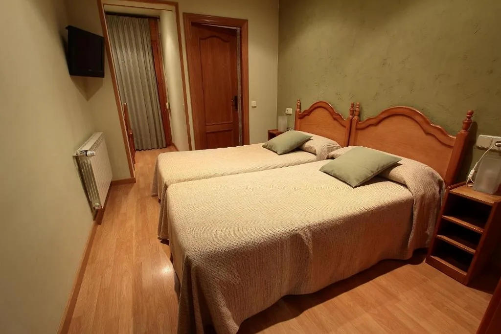 Doppelzimmer - 1 oder 2 Betten — El Pedrís