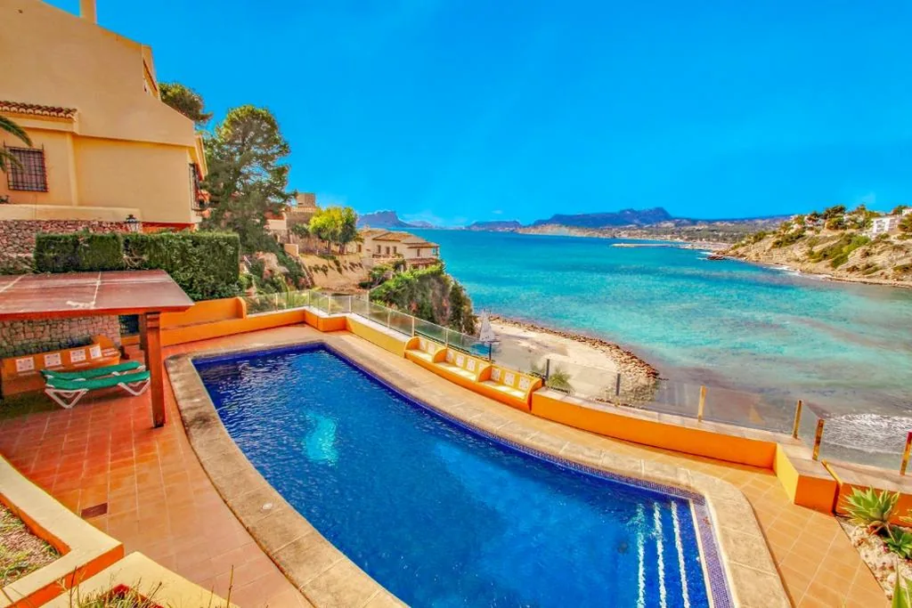 Villa — El Portet - beachfront holiday home with private pool in Moraira
