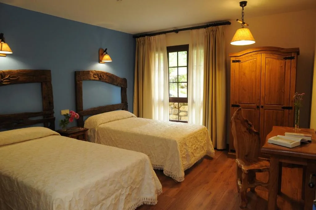 Quarto Duplo Premium - 2 camas — El Quesar de Gamoneo