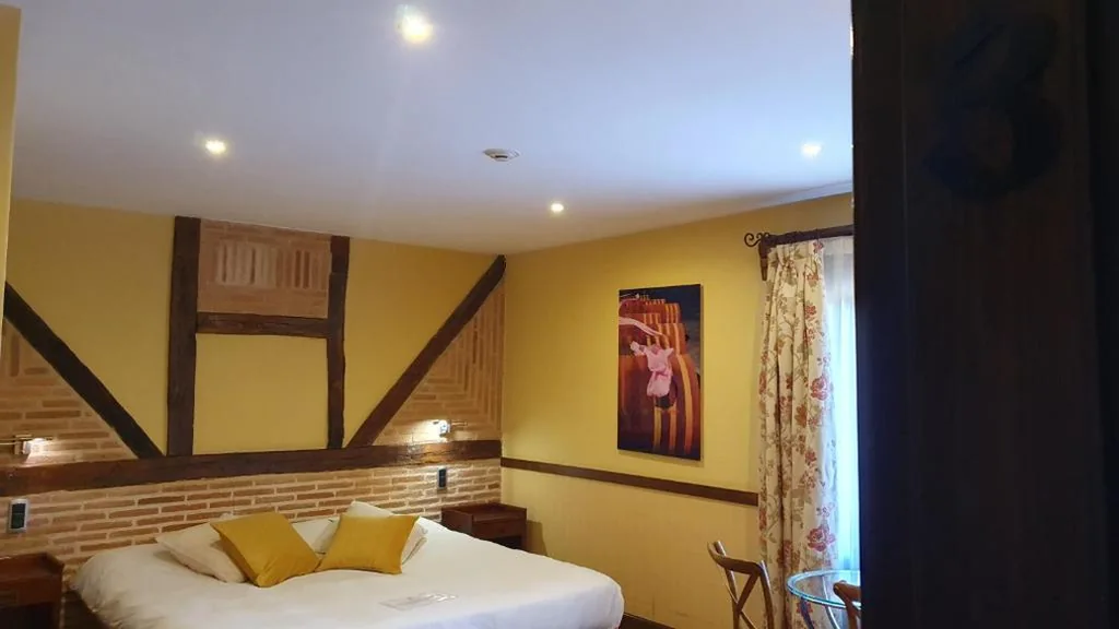 Camera con letto matrimoniale extra large — El Rincón de Rascafría