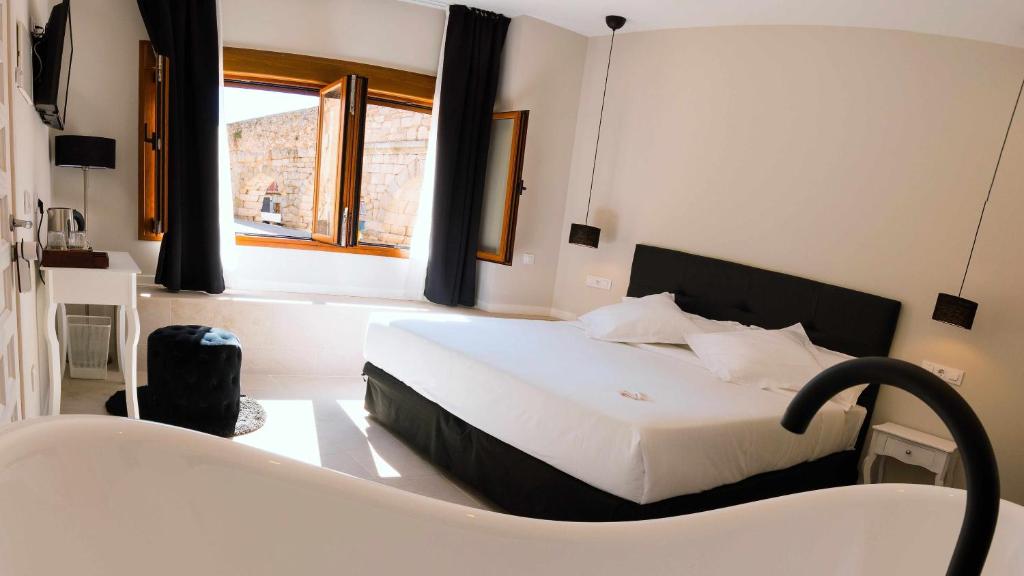 EL SILENCIO BOUTIQUE ROOM
