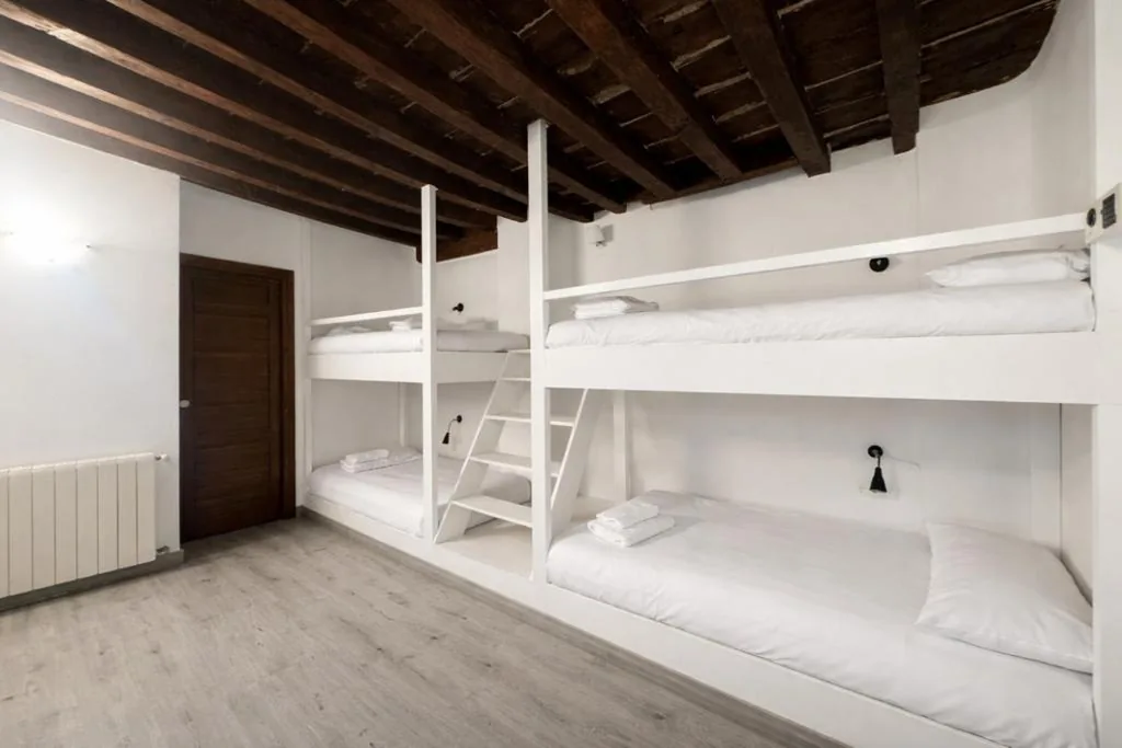 Camera Quadrupla con bagno privato — El Torreón 1870