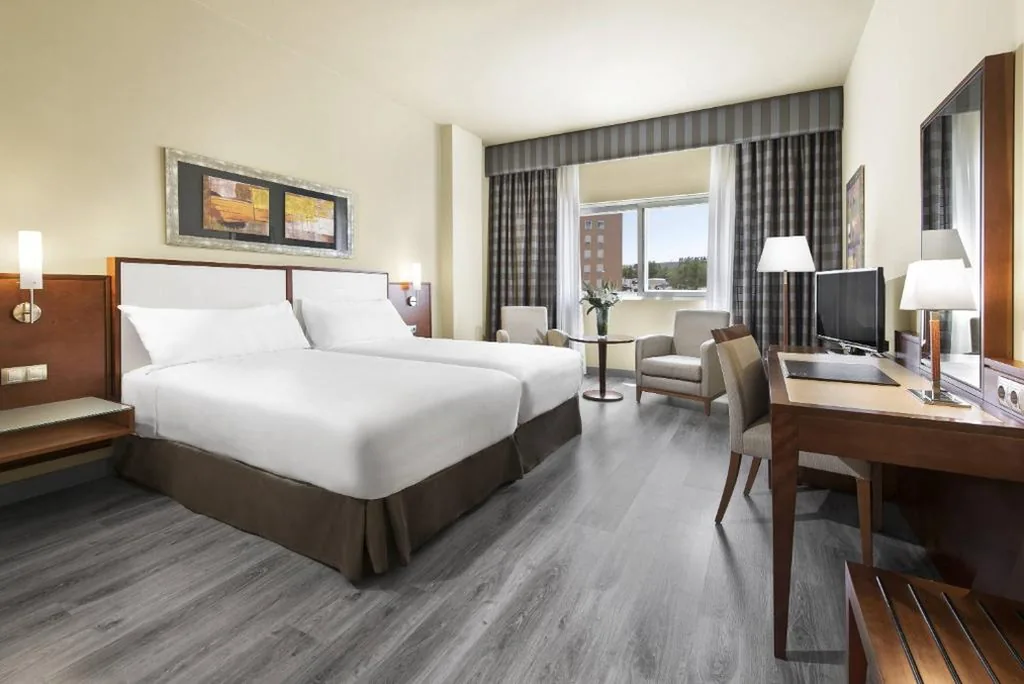 Quarto Duplo (1-2 adultos) — Elba Almeria Business & Convention Hotel