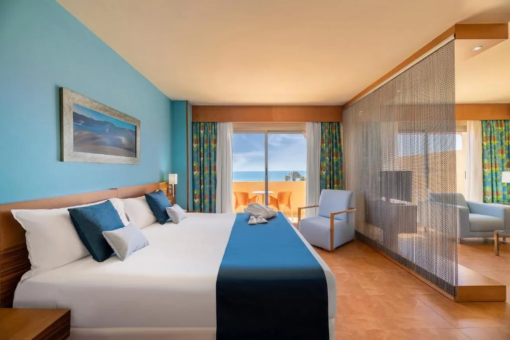 ジュニアスイート（オーシャンビュー、大人2名） — Elba Carlota Beach & Golf Resort