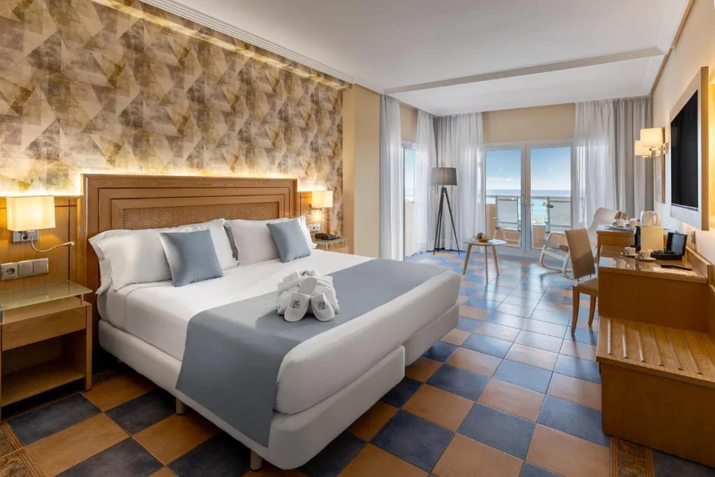 Quarto Duplo Prestige (3 adultos) — Elba Sara Beach & Golf Resort