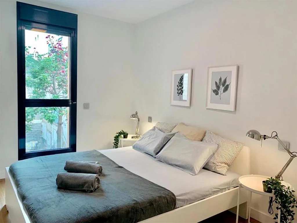 Elegant Beach Flat