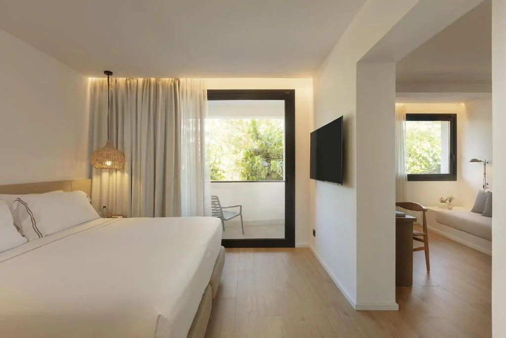 Luxury Room (2 Adults) - Ground Floor — Elisabeth by the Sea Hotel