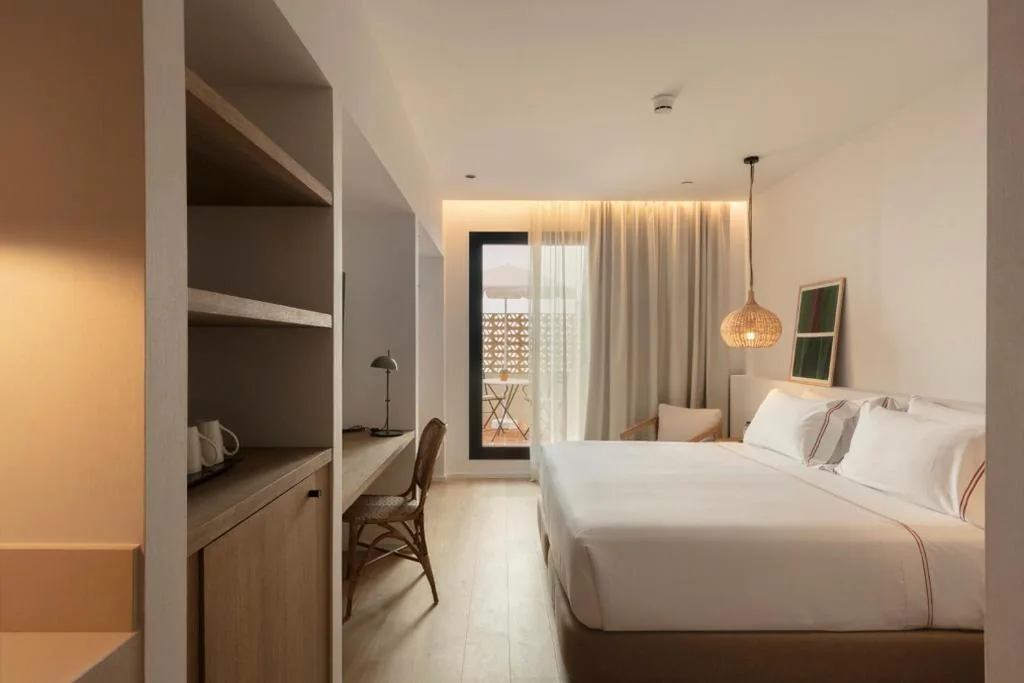 Double Room with Terrace and Courtyard View — Elisabeth by the Sea Hotel