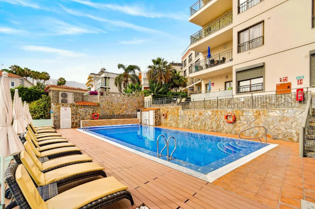 Elisium Resort & Apartamentos